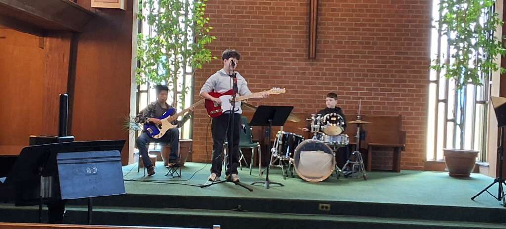 KW Bilingual School Rock Band 2