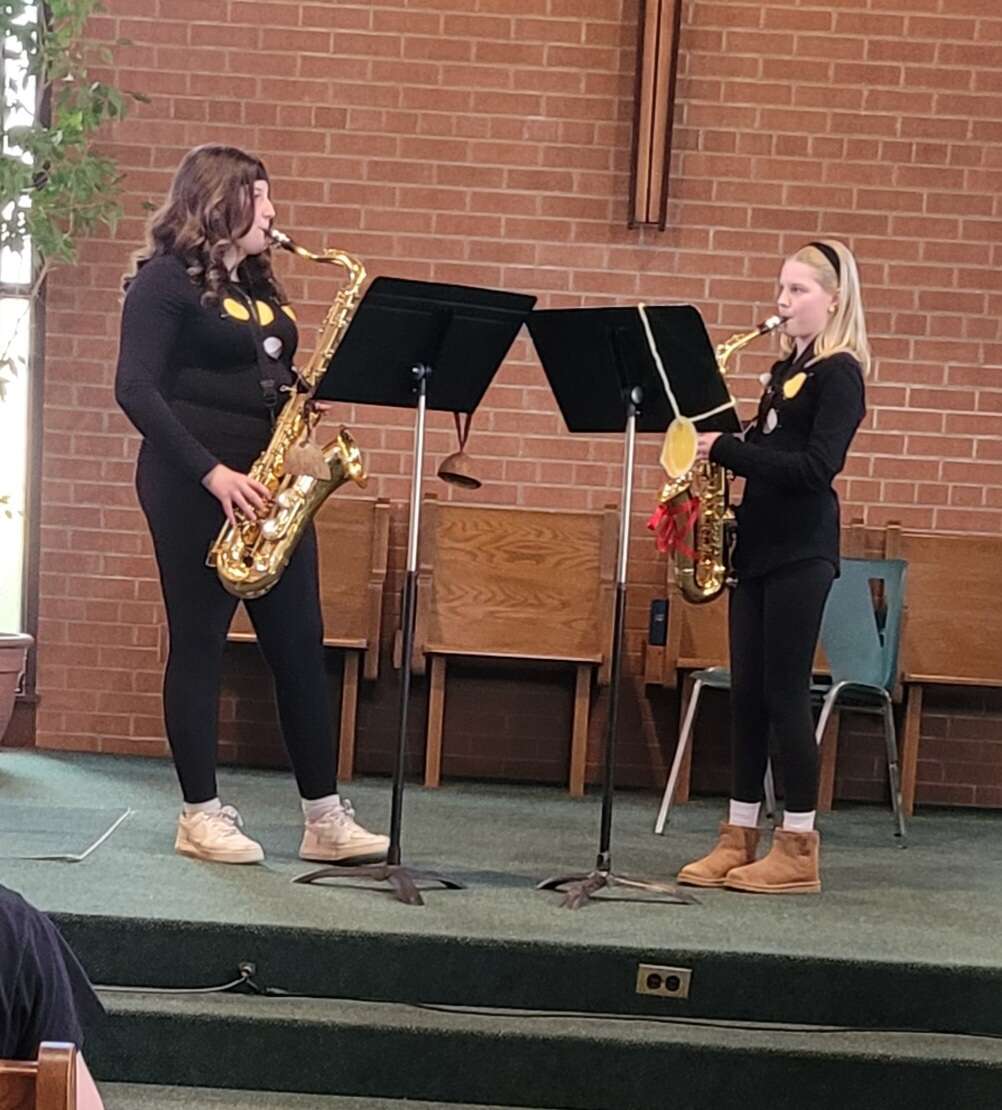 Hailey Fritz & Mackenzie Van Ast Sax Duet